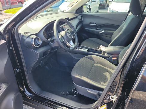 Certified 2024 Nissan Kicks SV FWD image 11