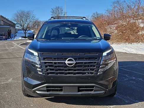 New 2026 Nissan Pathfinder SV image 2