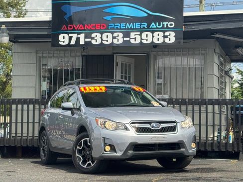 Used 2017 Subaru Crosstrek 2.0i Limited AWD/4WD image 1