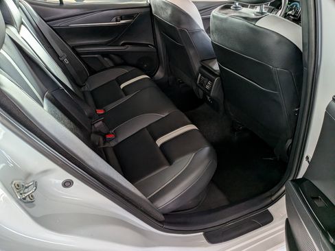 Certified 2025 Toyota Camry SE FWD image 31