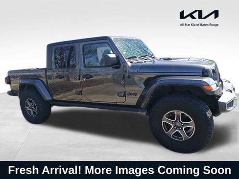 Used 2023 Jeep Gladiator Sport image 1