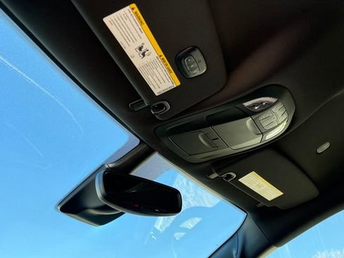 New 2026 Chrysler Pacifica Select FWD image 24