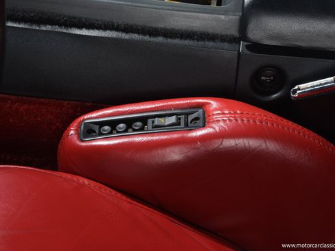 Used 1990 Chevrolet Corvette ZR-1 RWD image 28
