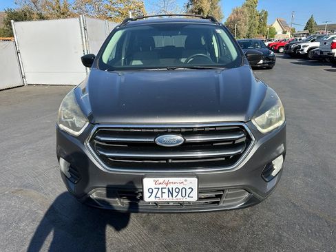 Used 2018 Ford Escape SE w/ SE Sport Appearance Package AWD/4WD image 5