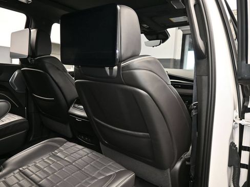 Used 2023 Cadillac Escalade V AWD/4WD image 66