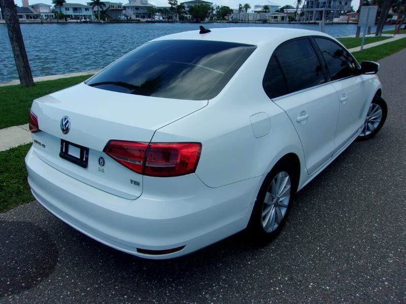 Used 2015 Volkswagen Jetta SE FWD image 11