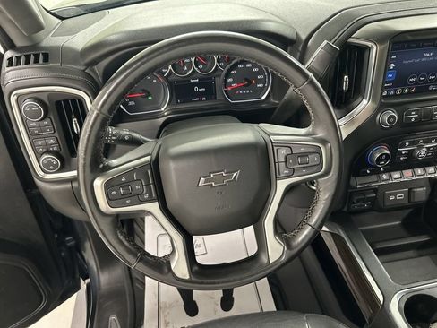 Used 2021 Chevrolet Silverado 1500 LT Trail Boss w/ Convenience Package II AWD/4WD image 4