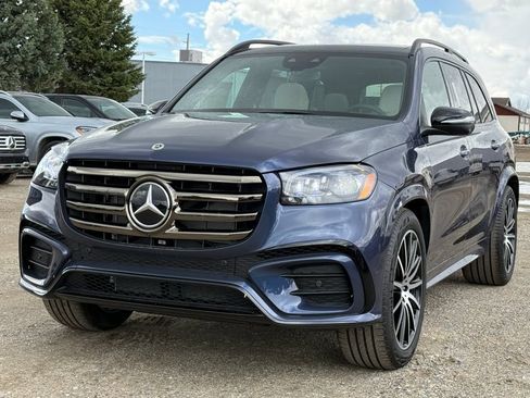 Used 2025 Mercedes-Benz GLS 450 4MATIC image 44