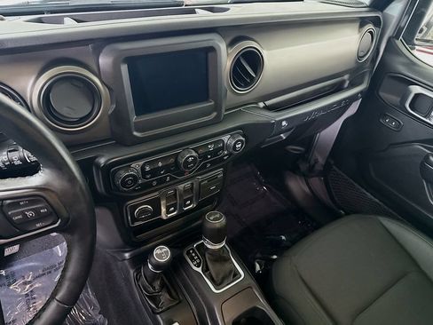 Used 2021 Jeep Wrangler Sport AWD/4WD image 25