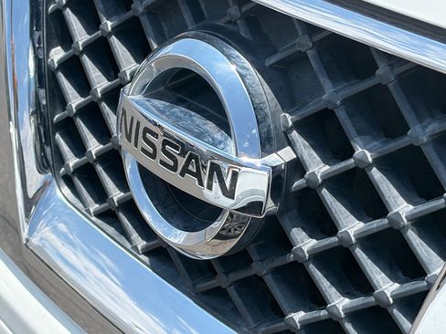 Used 2018 Nissan Frontier SV w/ Value Truck Package RWD image 8