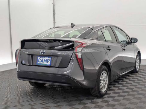 Used 2018 Toyota Prius One image 6