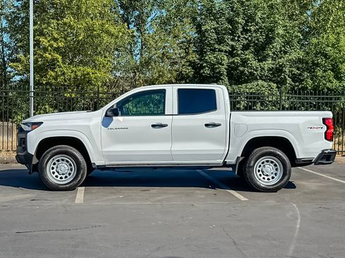 Used 2025 Chevrolet Colorado W/T AWD/4WD image 6