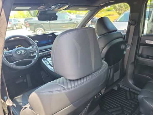 Used 2025 Hyundai Palisade Calligraphy FWD image 13