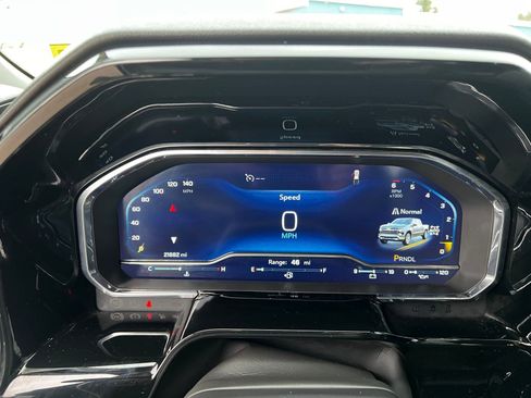 Used 2023 Chevrolet Silverado 1500 LT image 14