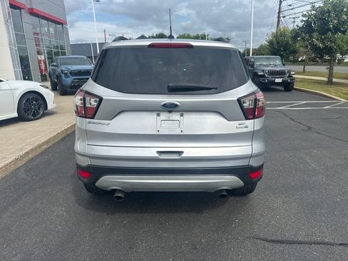 Used 2017 Ford Escape SE w/ Equipment Group 201A AWD/4WD image 4
