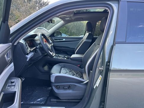 New 2026 Volkswagen Atlas Peak Edition AWD/4WD image 8