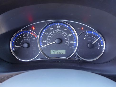 Used 2011 Subaru Forester 2.5X Limited AWD/4WD image 16