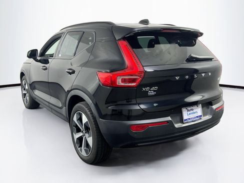 Used 2023 Volvo XC40 B5 Plus w/ Driver Assist Package image 7