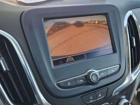 Used 2022 Chevrolet Equinox LT AWD/4WD image 9