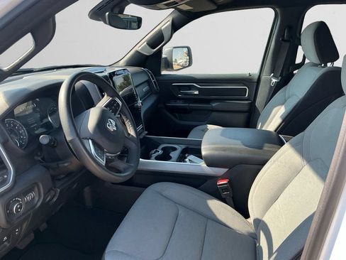 Used 2025 RAM 1500 Big Horn AWD/4WD image 9