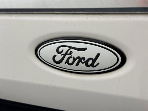 Used 2022 Ford F450 Platinum w/ FX4 Off-Road Package AWD/4WD image 36