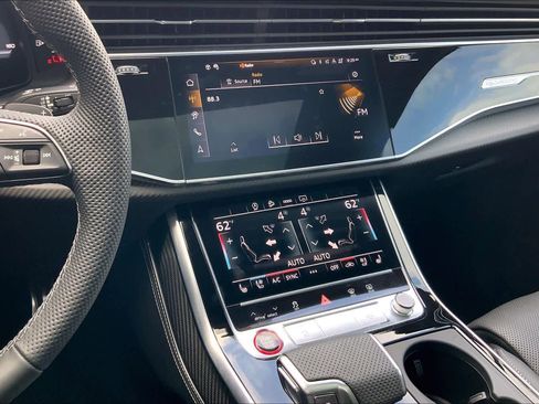 Used 2025 Audi SQ7 Premium Plus w/ Executive Package image 6
