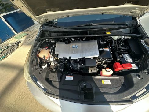Used 2016 Toyota Prius Two image 35