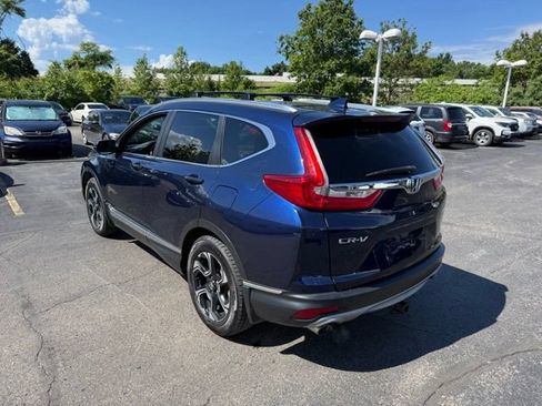 Used 2017 Honda CR-V Touring image 2