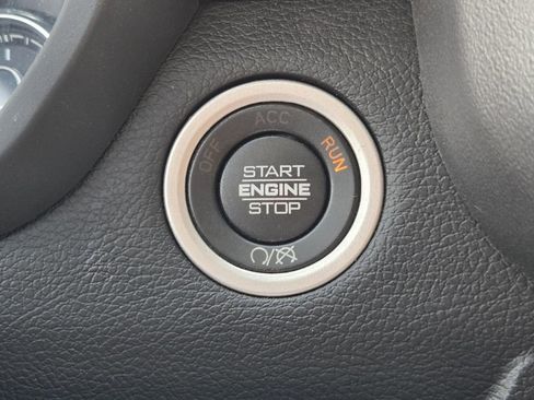 Used 2024 RAM 2500 Big Horn AWD/4WD image 20