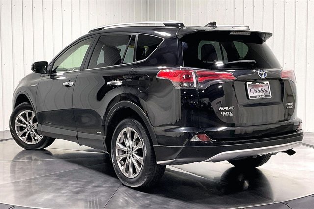 Used 2018 Toyota RAV4 Limited AWD/4WD image 12