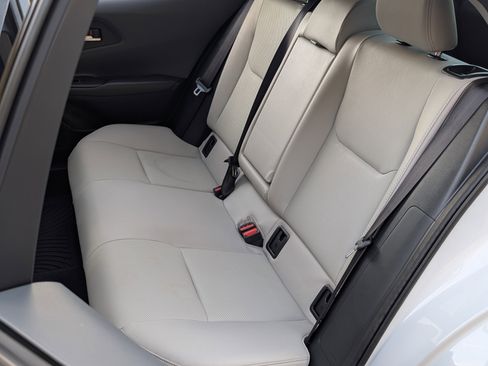 Used 2024 Toyota Prius XLE image 18