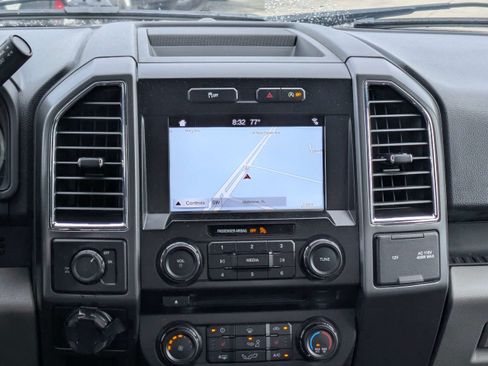 Used 2017 Ford F150 XLT w/ Equipment Group 302A Luxury RWD image 17