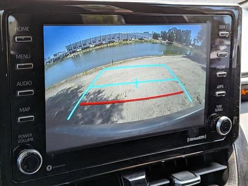 Used 2021 Toyota Corolla SE FWD image 6