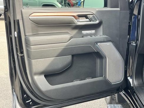 Used 2024 GMC Sierra 1500 Denali AWD/4WD image 28