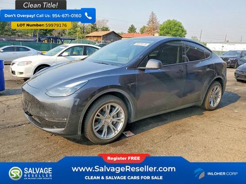 Used 2024 Tesla Model Y Long Range AWD/4WD image 1