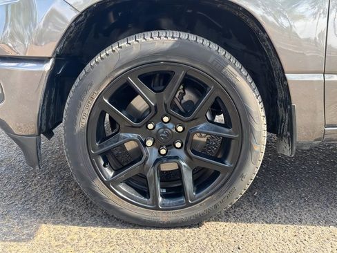 Used 2024 RAM 1500 Laramie AWD/4WD image 10