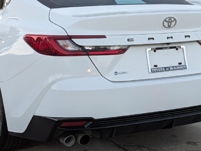 Used 2025 Toyota Camry SE w/ Convenience Package FWD image 8