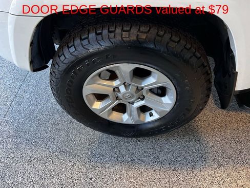 Used 2017 Toyota 4Runner SR5 image 10