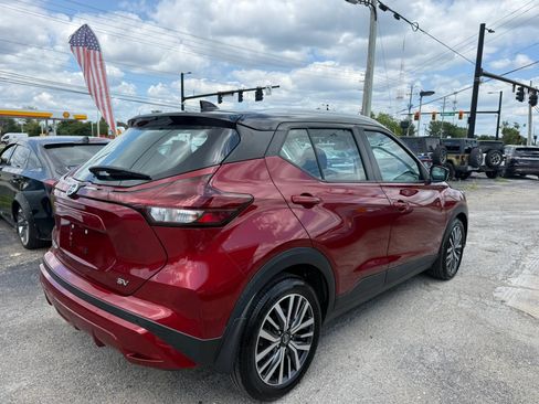 Used 2021 Nissan Kicks SV FWD image 6