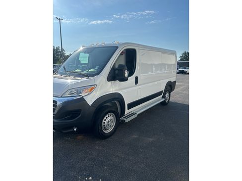 Used 2025 RAM ProMaster 2500 w/ U-Haul Equipment Group FWD image 3