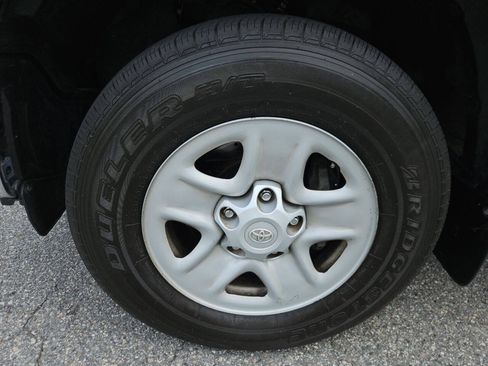Used 2016 Toyota Tundra SR5 AWD/4WD image 33
