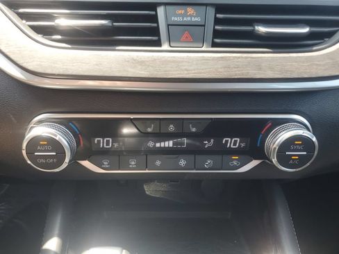 Used 2024 Nissan Altima 2.5 SL AWD/4WD image 23