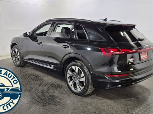 Used 2021 Audi e-tron Premium w/ Convenience Plus Package AWD/4WD image 5