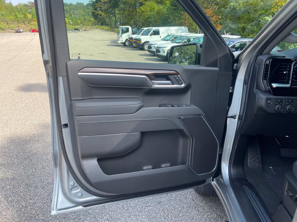 New 2026 Chevrolet Silverado 1500 RST w/ Protection Package AWD/4WD image 10