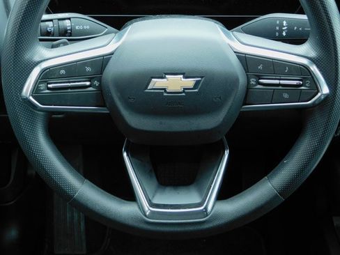 Used 2025 Chevrolet Equinox EV LT image 15