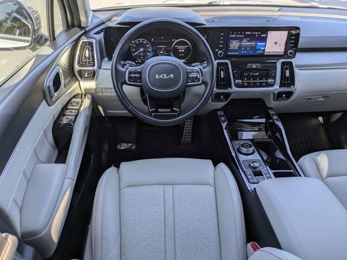 Used 2023 Kia Sorento SX Prestige AWD/4WD image 20