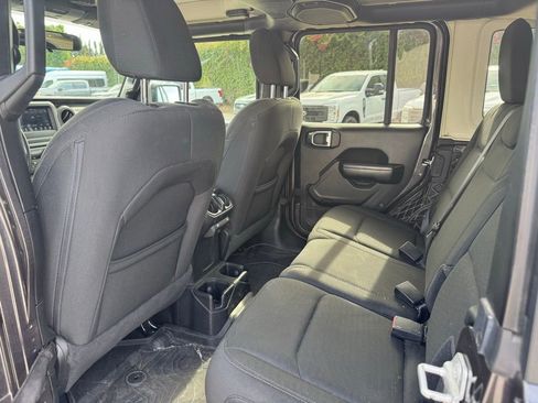 Used 2020 Jeep Wrangler Unlimited Sport image 6