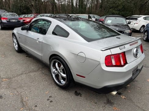Used 2010 Ford Mustang GT Premium image 2