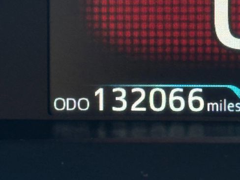 Used 2021 Toyota Prius LE image 51