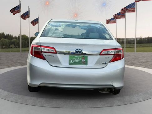 Used 2012 Toyota Camry XLE w/ Leather Pkg image 6